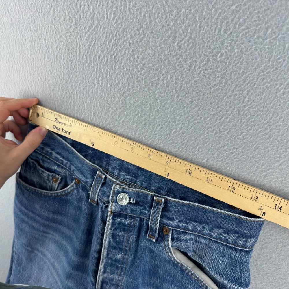 Vintage Levis Jeans Womens 33x36 (Fits 29x31) 501 High Rise Straight 80s USA - Picture 15 of 16